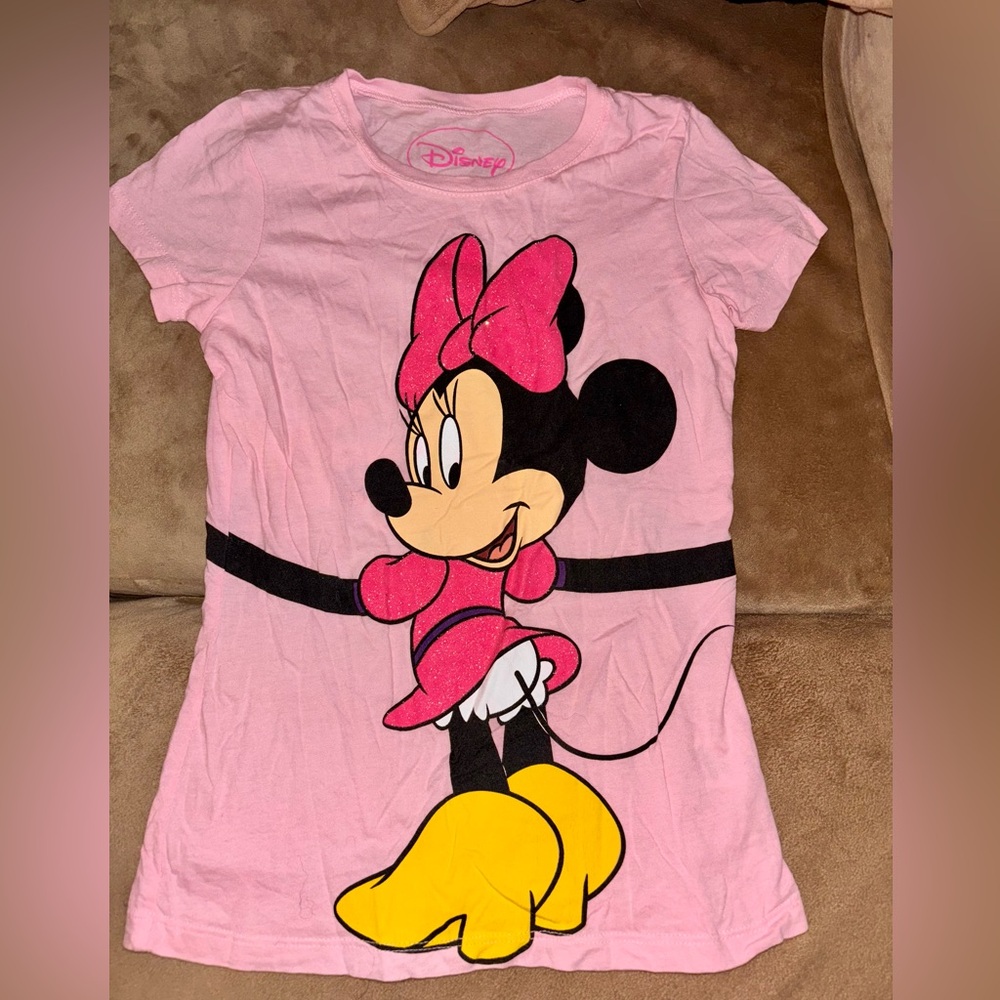 Disney Minnie Mouse Wrap Around Arms LOVE T-shirt, girls size m/m 7/8 like new